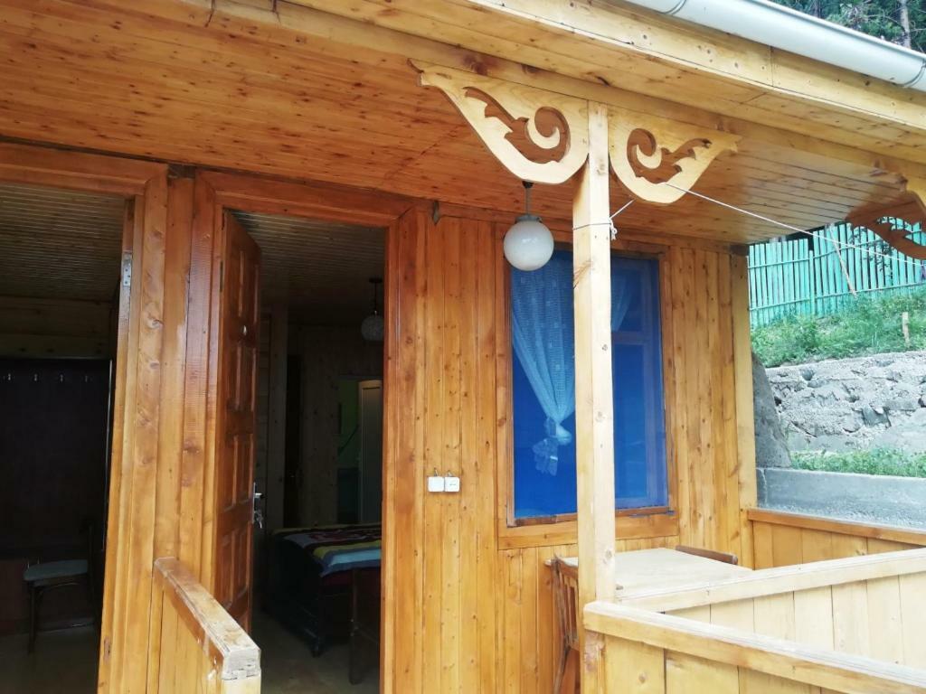 Guest House Ilia Bordschomi Exterior foto